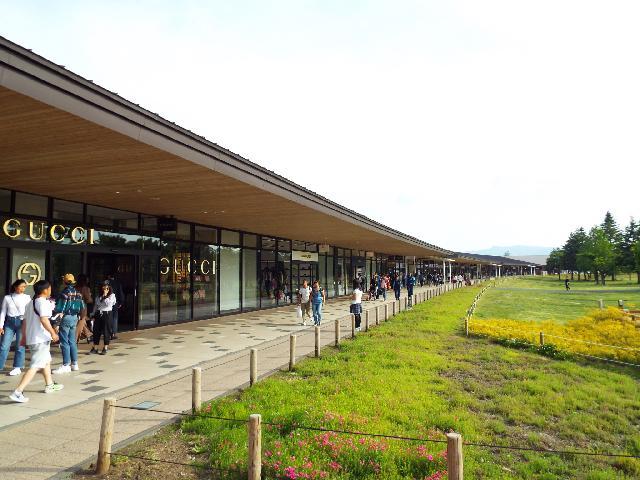 軽井沢ショッピングプラザ内の開店前清掃【勤務時間6:00～9:00】爽やかな空気の環境で朝活にちょうどいい3時間だけの仕事♪／時給1,100円～